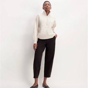 The Utility Barrel Pant | Everlane | Size 4 | Black